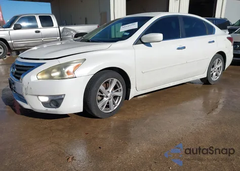 2015 Nissan Altima 2.5 Sv из США, поврежденный, VIN 1N4AL3AP2FC105693